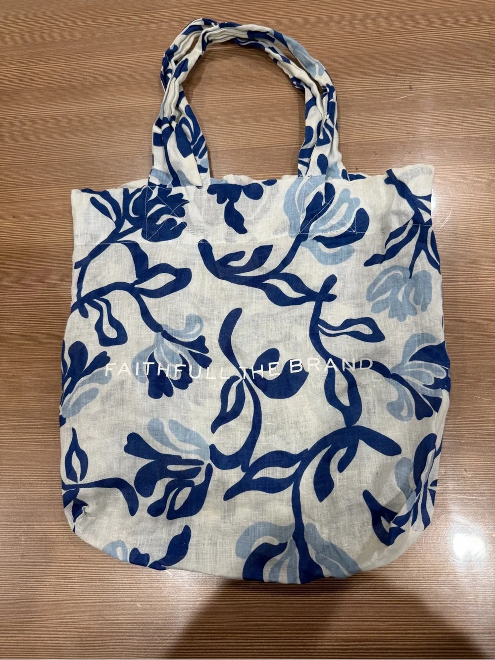 Faithfull The Brand Ensola Tote Bag 100% Linen Blue Floral White Beach Market